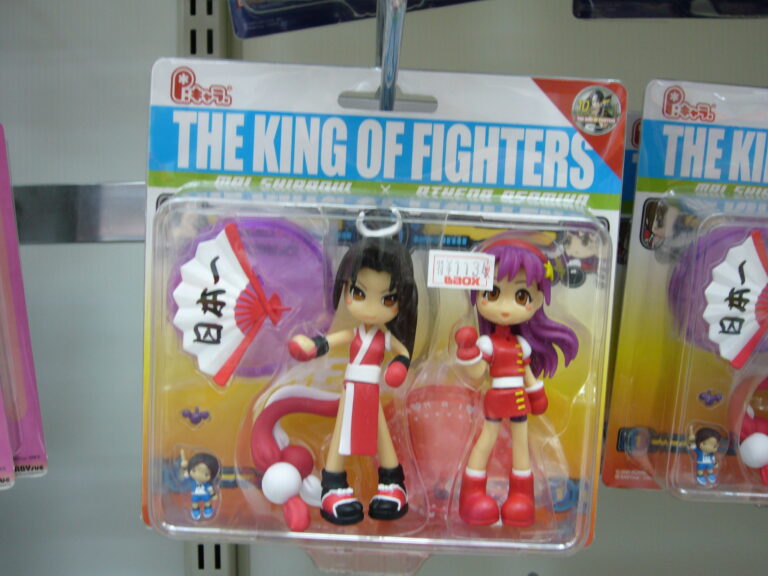Mai Shiranui & Athena Asamiya
